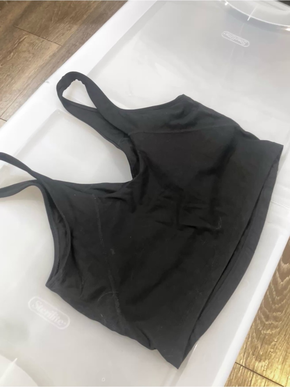 Exercise Crop Tank Top - Picture 2 of 4